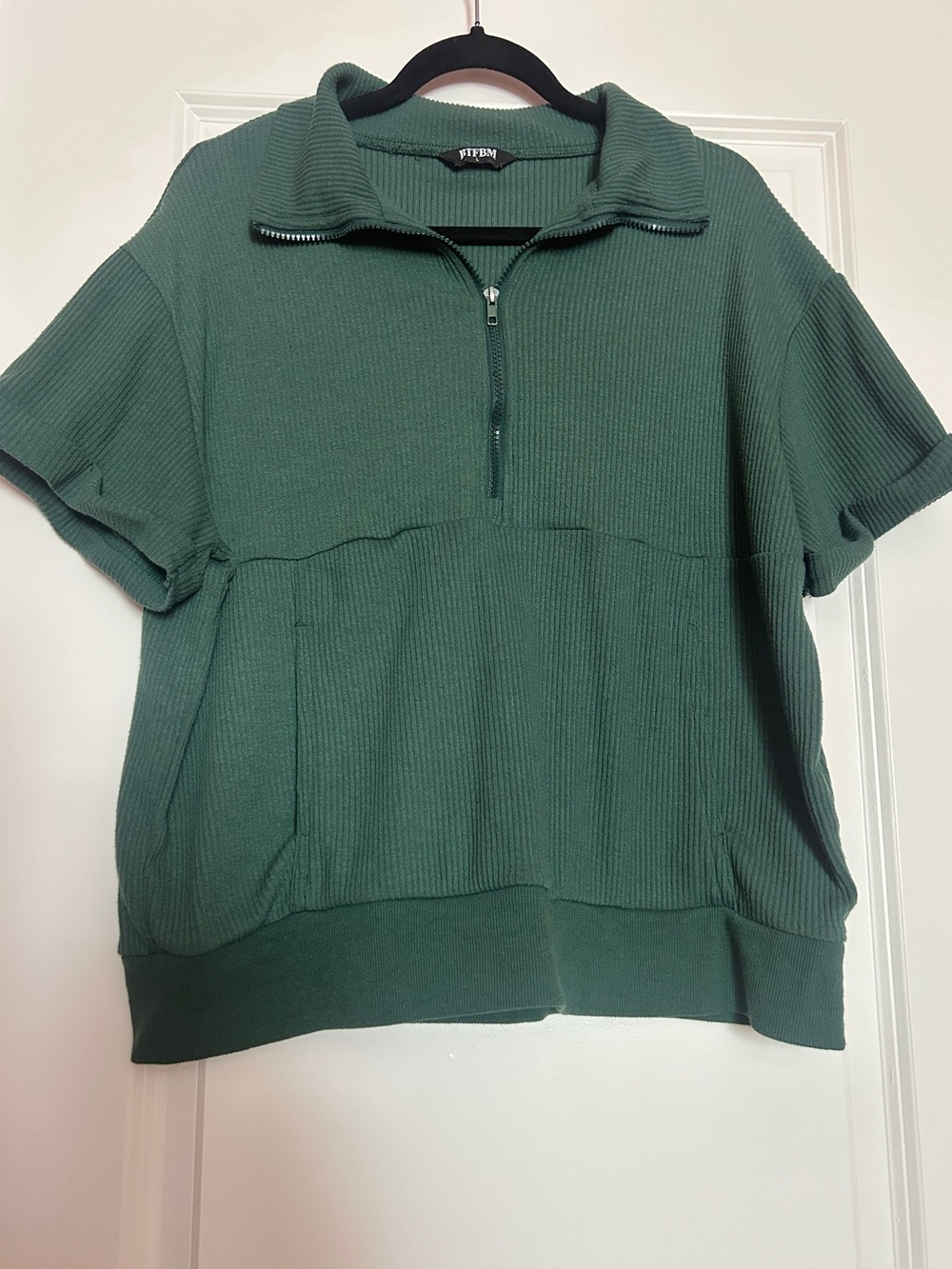 BTFBM Short-Sleeve Ribbed Half-Zip Top and pants in Deep Green
